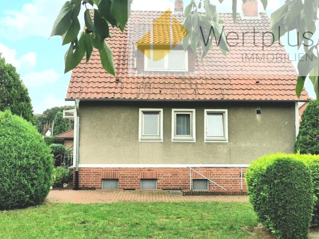 Haus mit Nebengebäude in Schwarmstedt